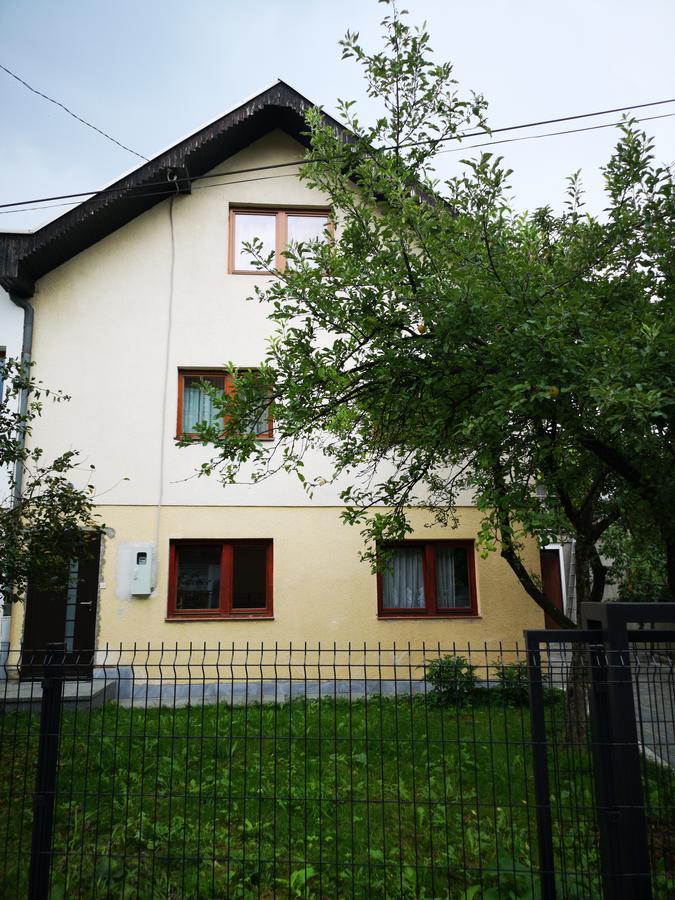 Family Apartment With Garden Sarajevo Exteriör bild